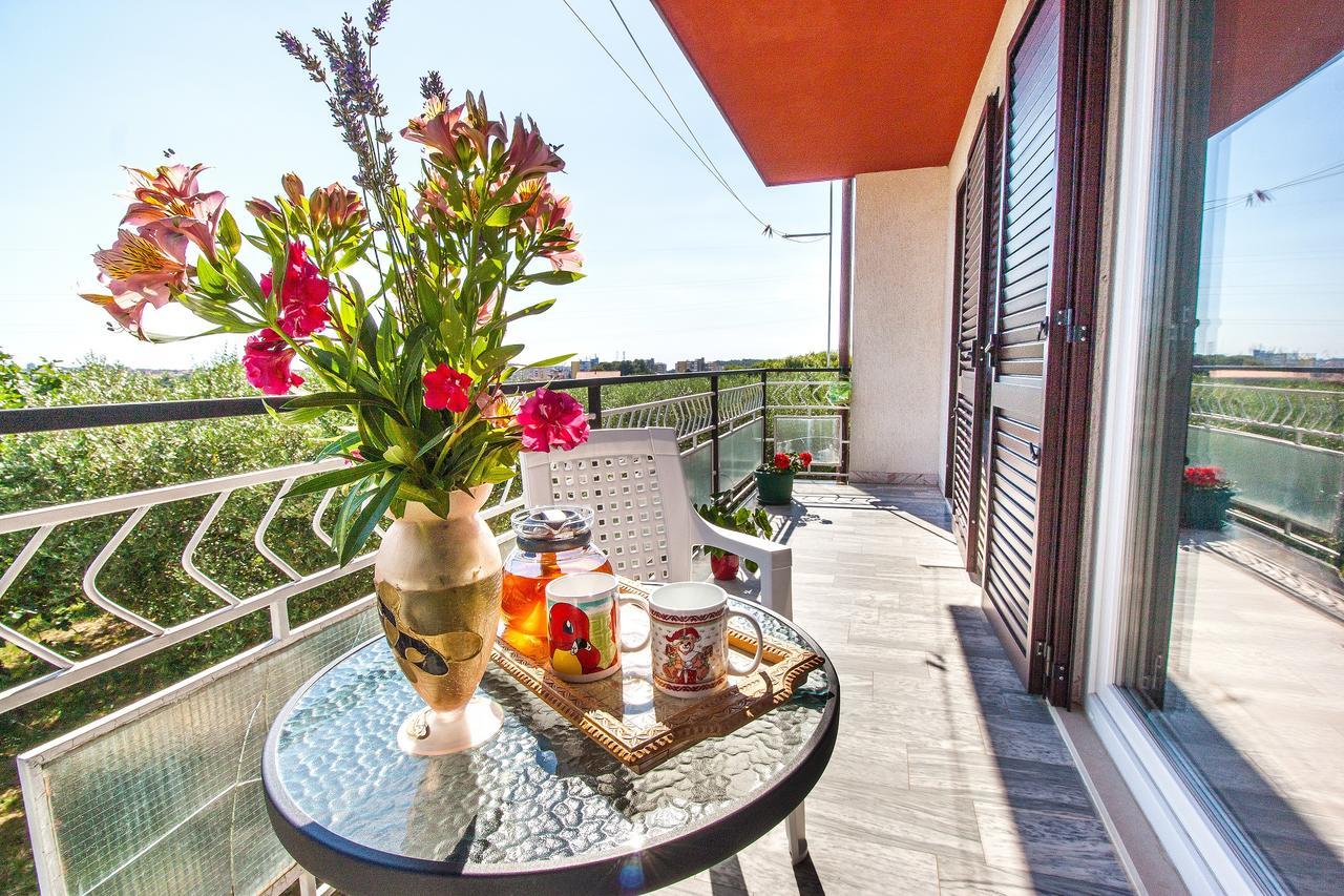 Valeriana Apartment Pula Luaran gambar