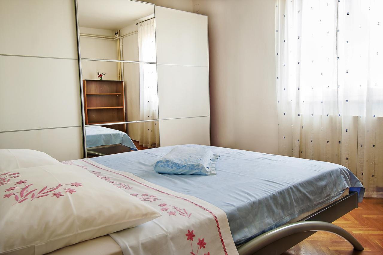 Valeriana Apartment Pula Luaran gambar