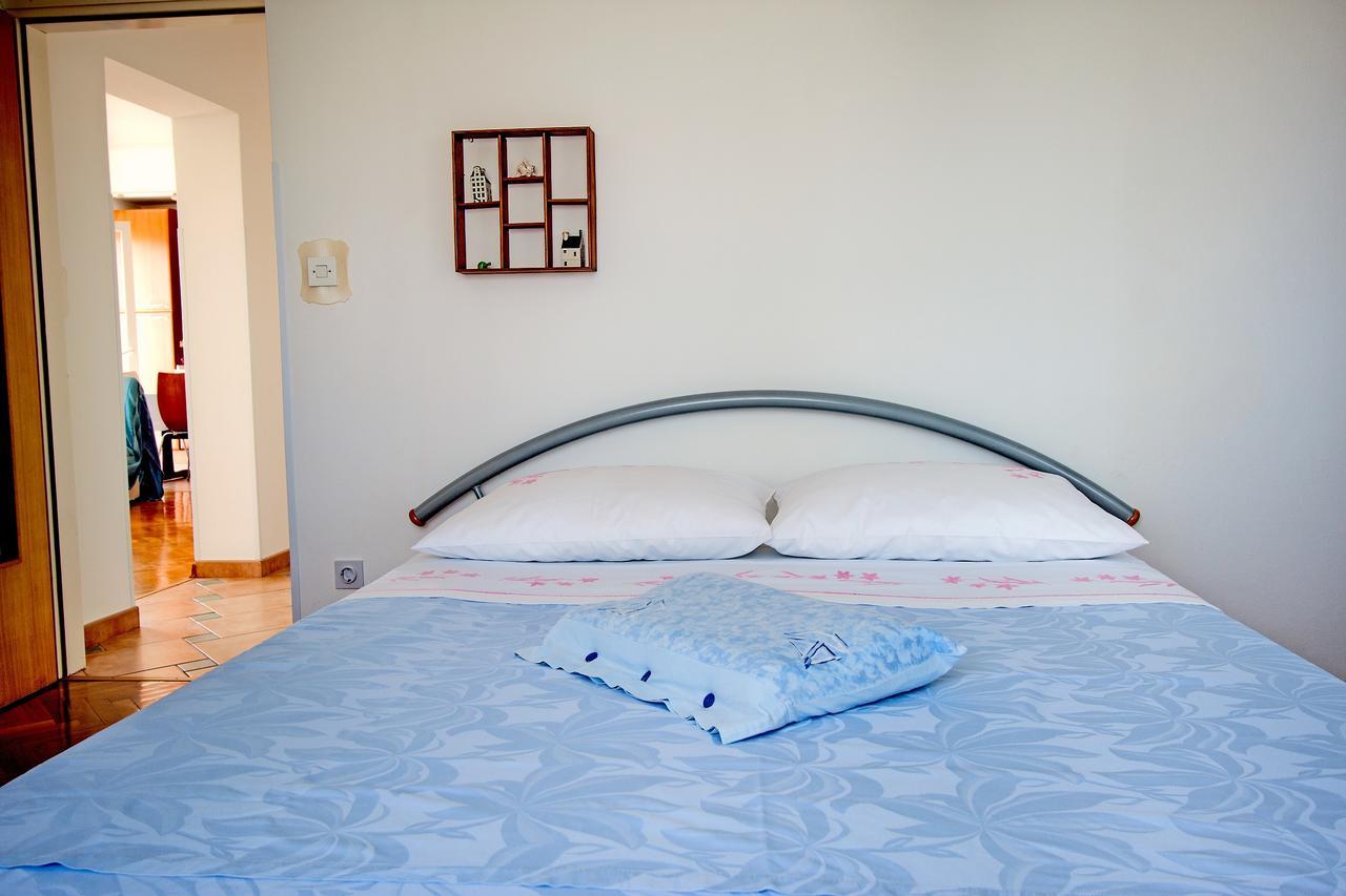 Valeriana Apartment Pula Luaran gambar