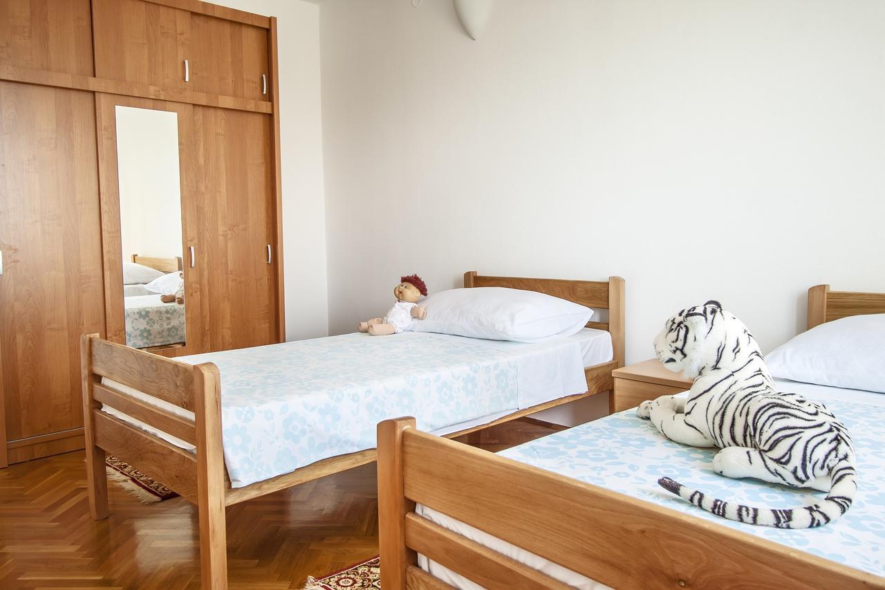 Valeriana Apartment Pula Luaran gambar