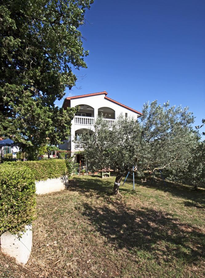 Valeriana Apartment Pula Luaran gambar